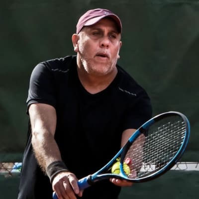 Carlos Guardia